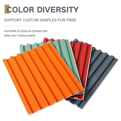 8.5mm ξύλινη πλαστική επιτροπή τοίχων καγκέλων WPC Fluted κανένα χρώμα αδιάβροχο