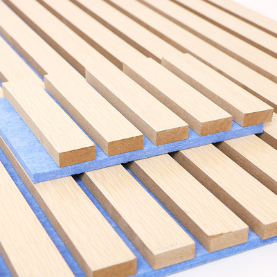 Slats καγκέλων τοίχων επιτροπής τοίχων WPC Fluted ακουστική ξύλινη αντι γρατσουνιά